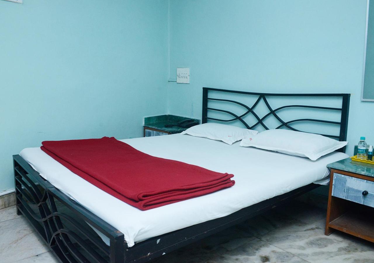 SRK Hotel- Grant Road Bombay Extérieur photo