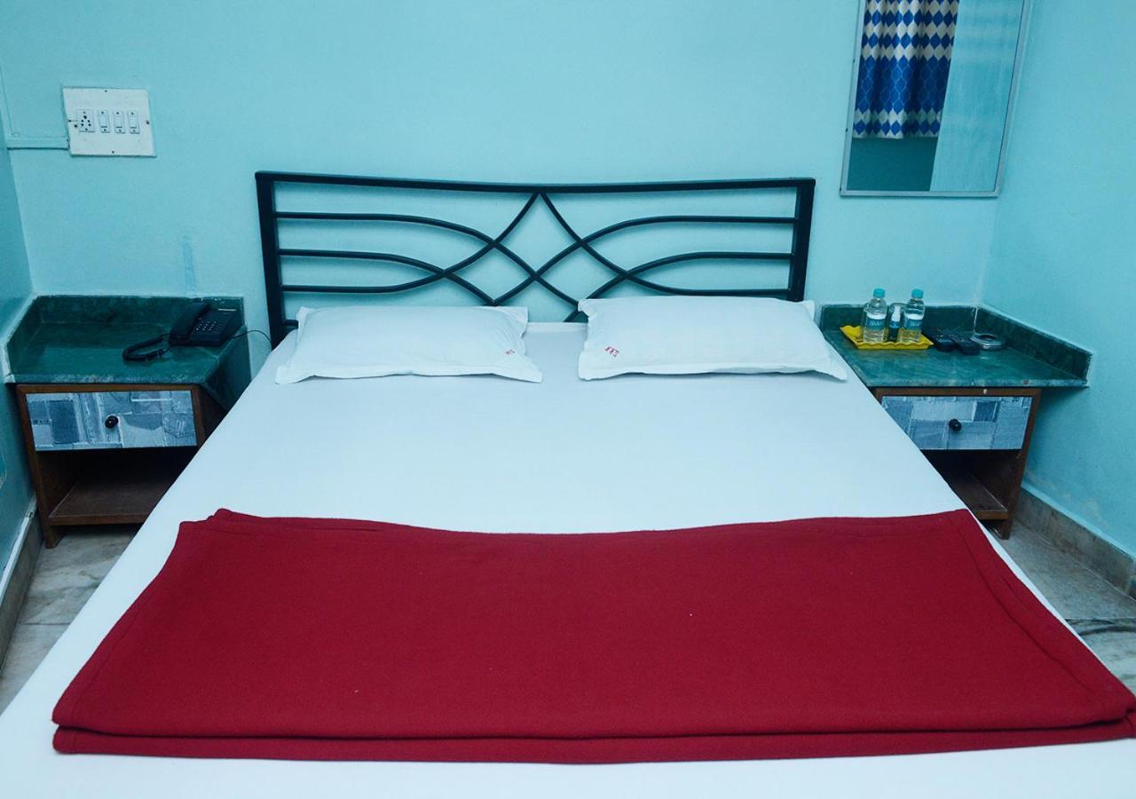 SRK Hotel- Grant Road Bombay Extérieur photo