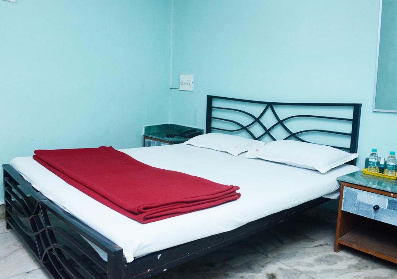SRK Hotel- Grant Road Bombay Extérieur photo
