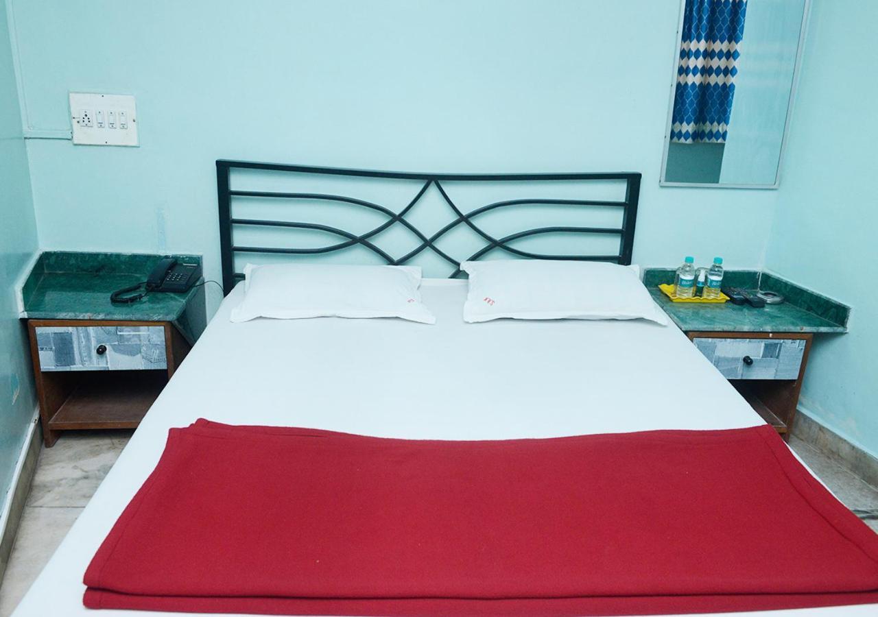 SRK Hotel- Grant Road Bombay Extérieur photo