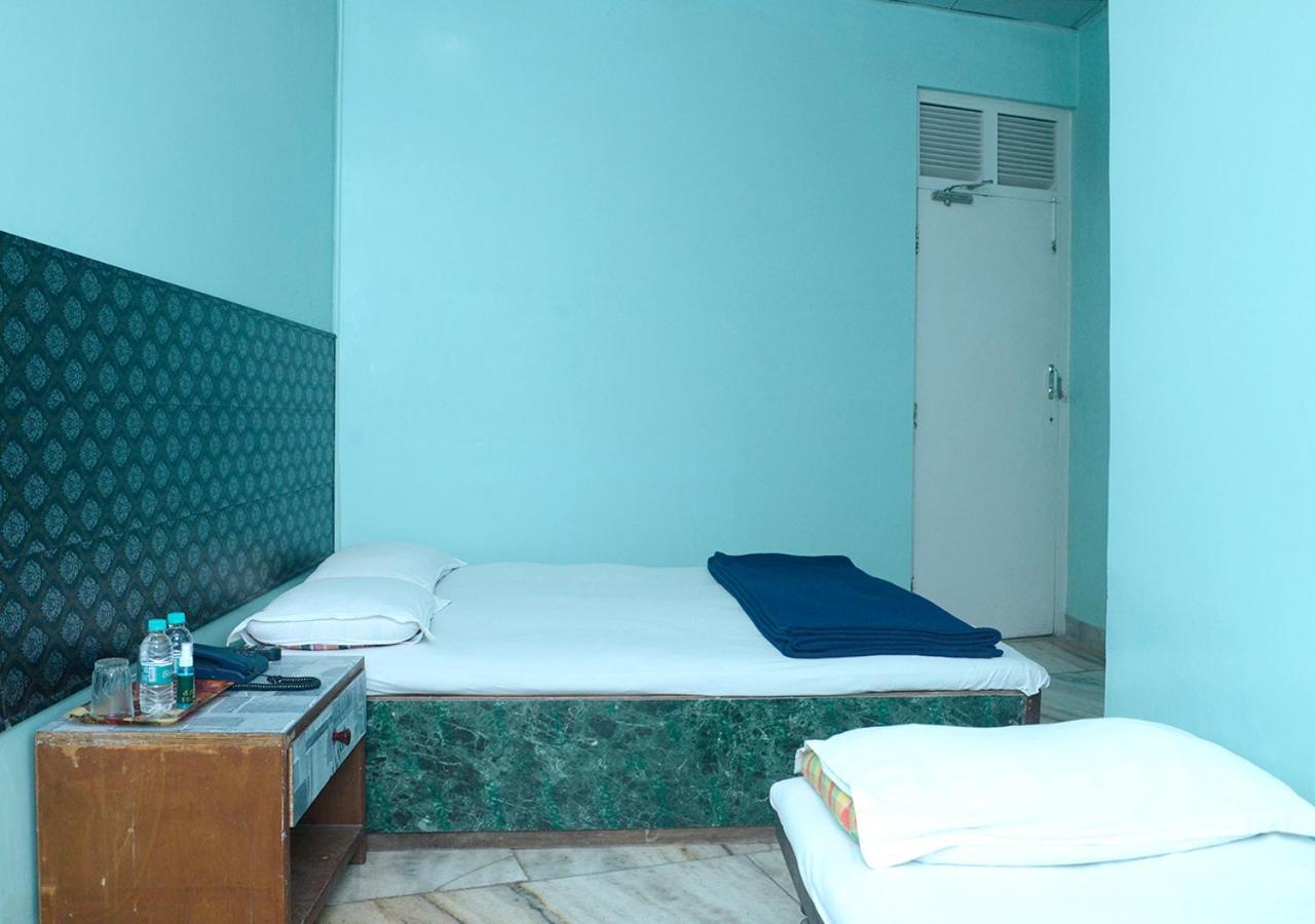 SRK Hotel- Grant Road Bombay Extérieur photo